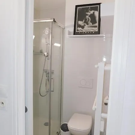 公寓 Beautiful Anthala Studio With Pool Parking And Air Conditioning